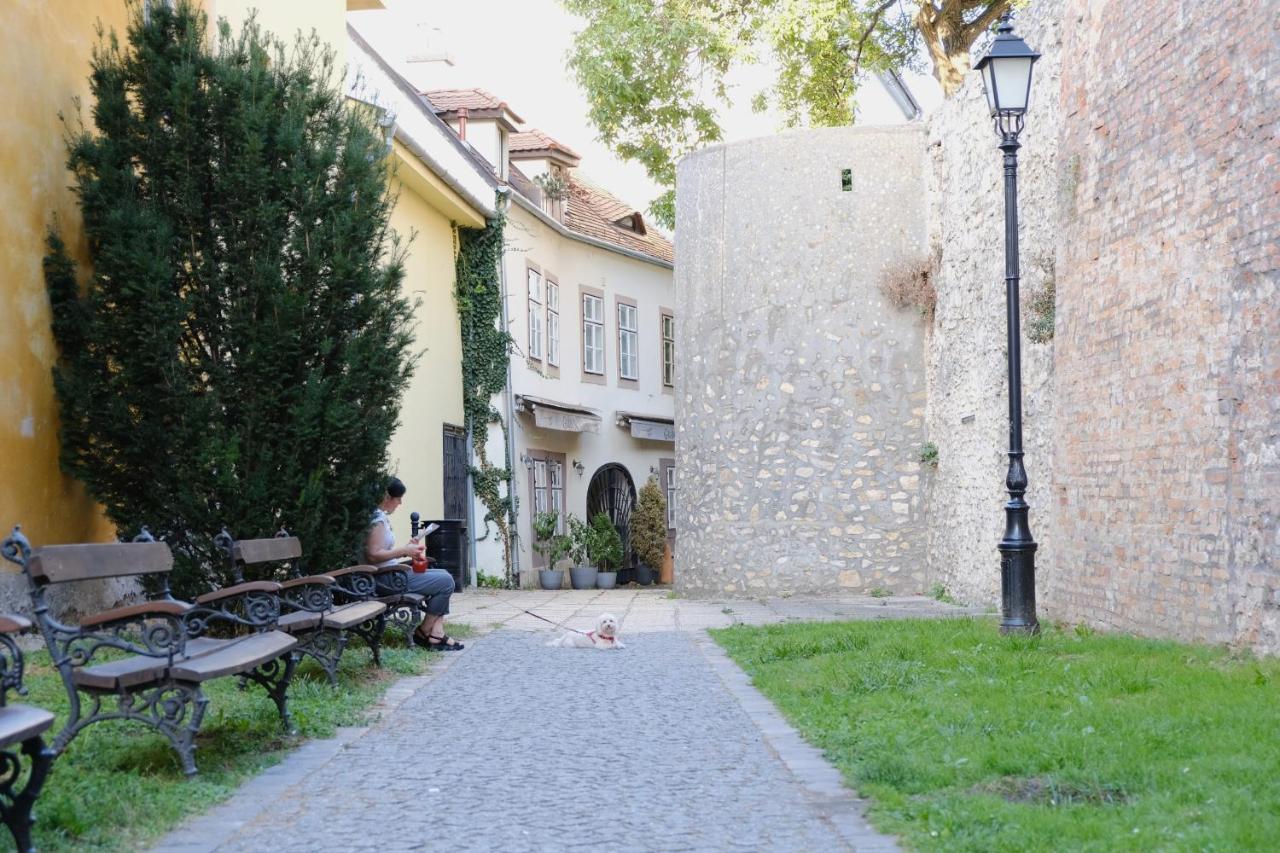 Varfal-Lak Apartman Sopron Exterior foto